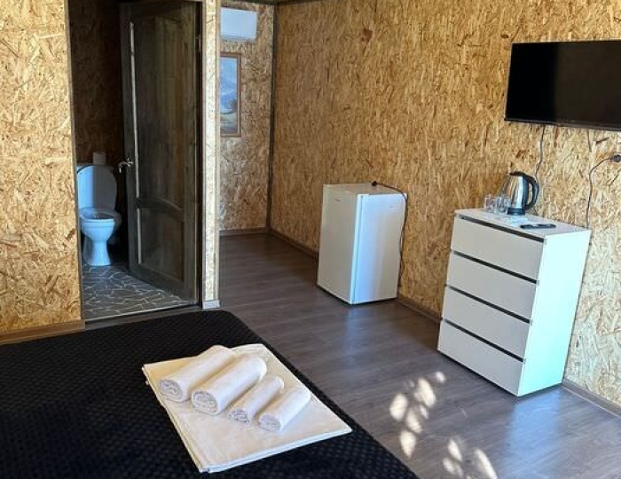 Номер в двухэтажном коттедже 2-местный - Коттеджный комплекс «Эльман» Сухум